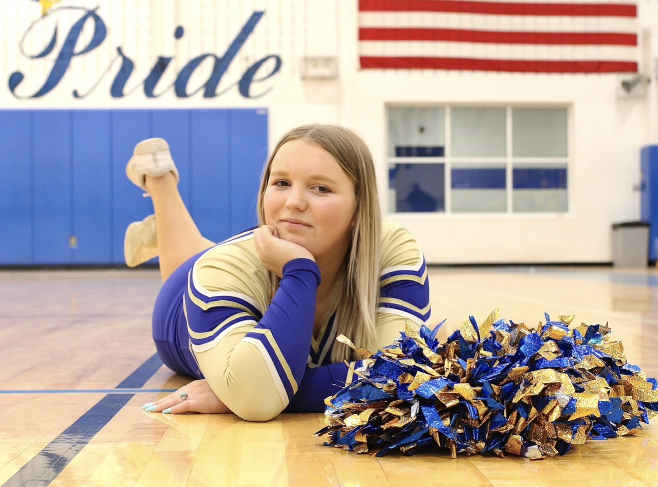 Cheerleader senior portrait