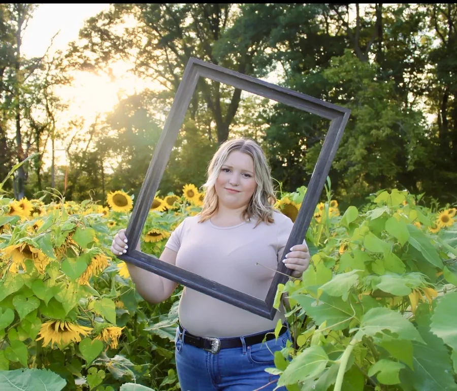 Senior portrait by Lauren Kennedy